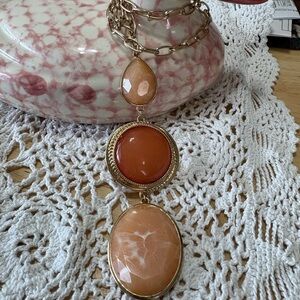 N208 Graduated Pendant on 32" gold tone chain